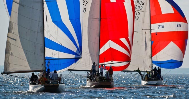 Short sailing courses kept the fleet close together and tested the crews spinnaker handling without modern gear - (c) Mikhail Kireev ©  SW